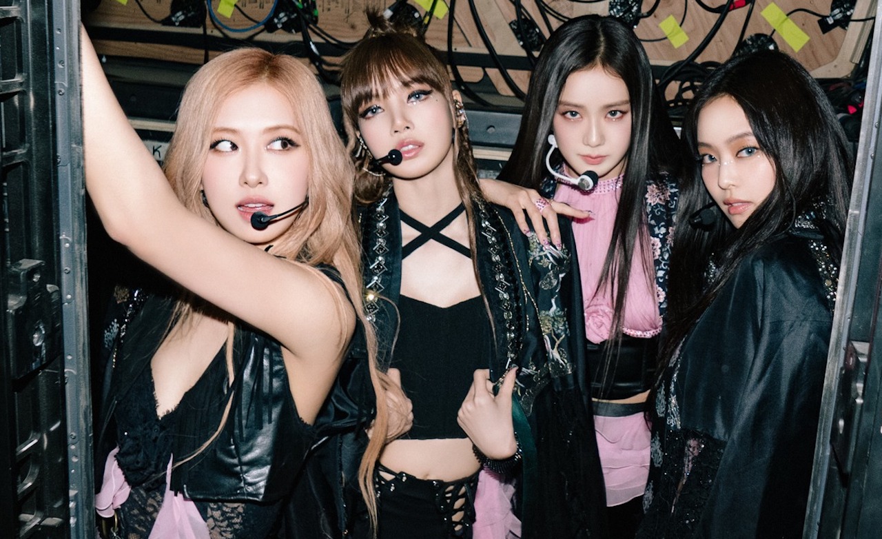 Blackpink diện áo da phong cách